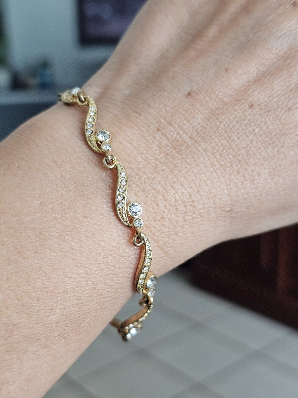 Stainless Steel Gold tone Wavy Crystal Link Tennis Bracelet Gift Box